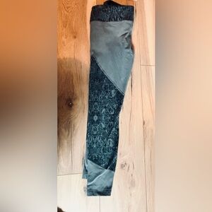 Women’s Northface M Leggings